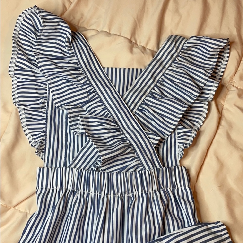 New Ruffle Sleeve Cross back jumper - Picture 5 of 6